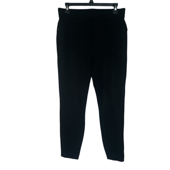SPANX Pants - SPANX Black Leggings with Elastic Waistband, back pockets and Tapered Fit Sz L